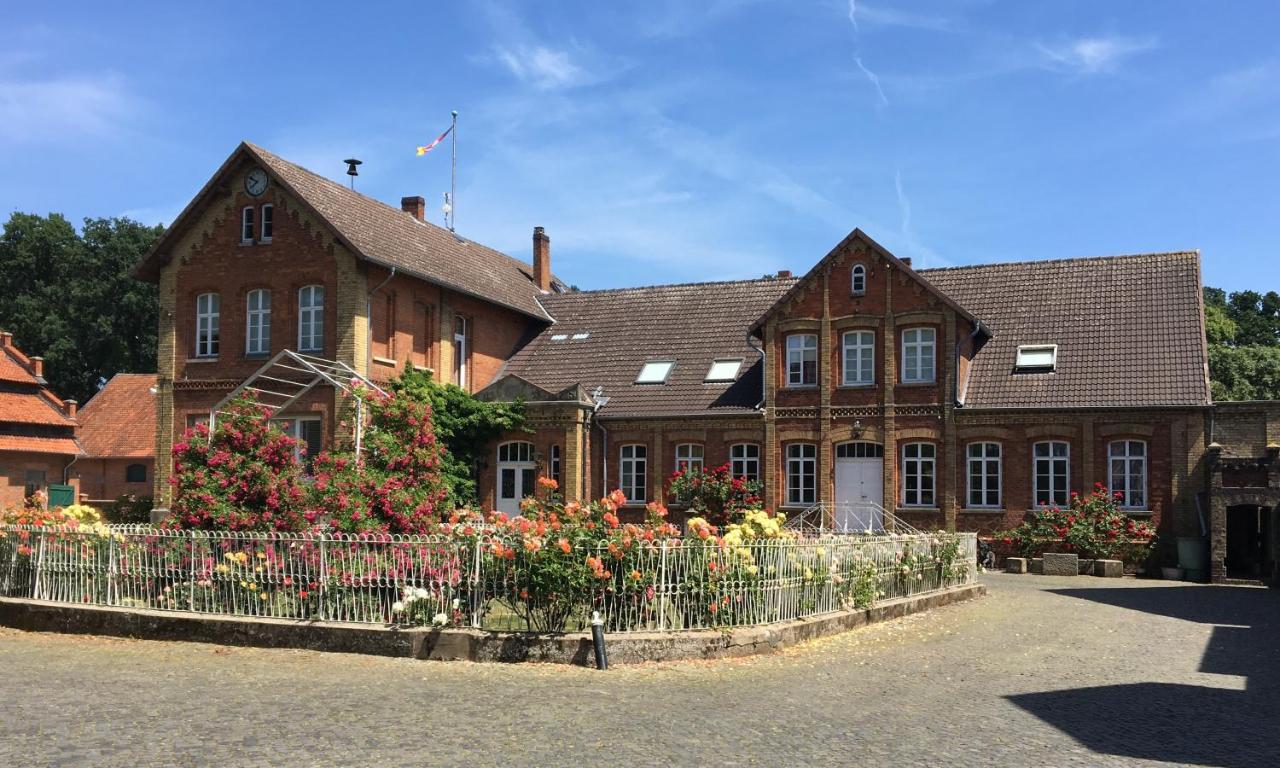Gutshof Eucken Hotell Algermissen Exteriör bild